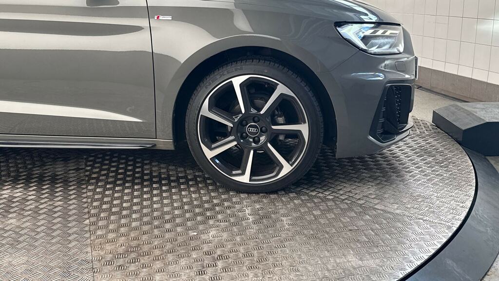 Audi A1 25 Tfsi Black Edition S Tronic BV74FZT Grey #5