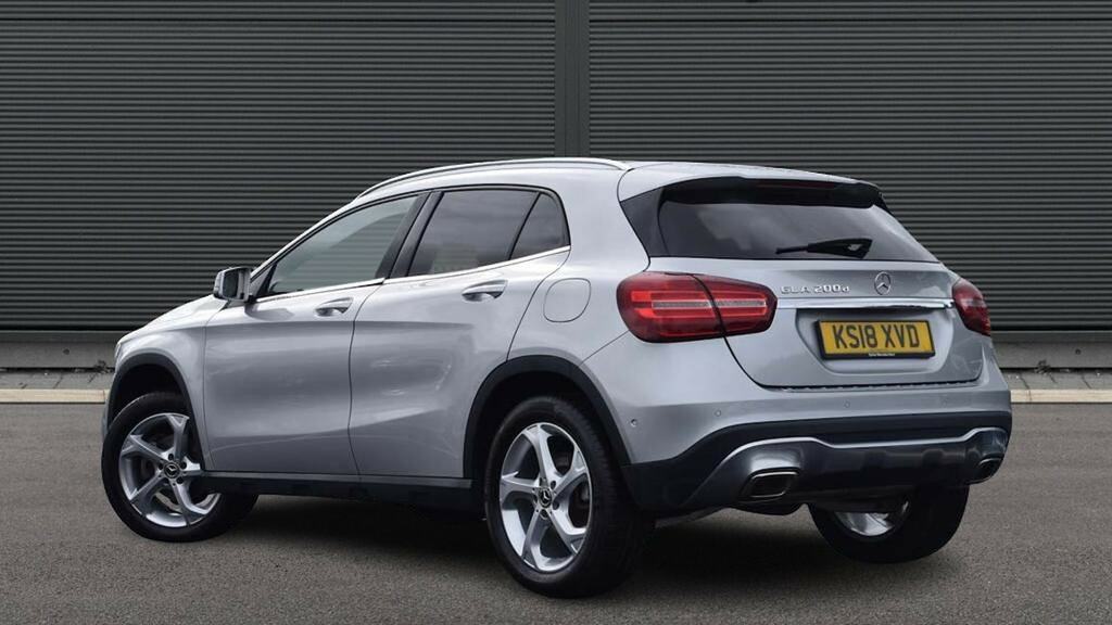 Mercedes-Benz GLA Class Gla 200D Sport Premium Plus Silver #2