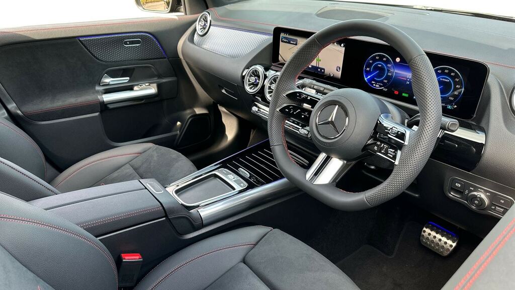 Mercedes-Benz EQA Eqa 250 140Kw Urban Edition 70.5Kwh Black #3