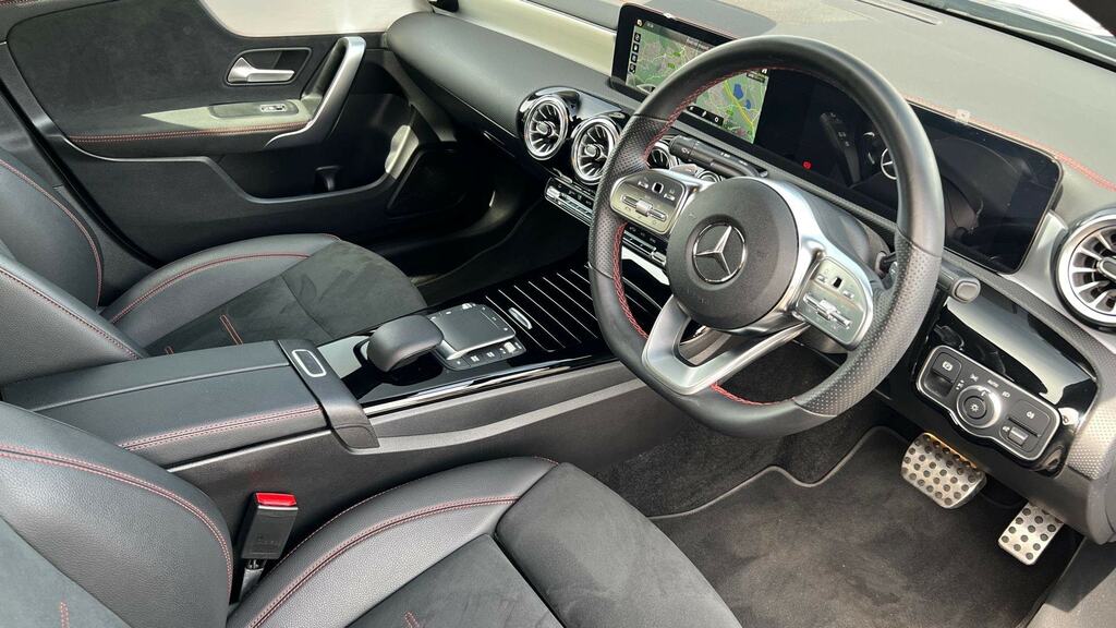 Mercedes-Benz CLA Class Cla 200 Amg Line Premium Tip Blue #3