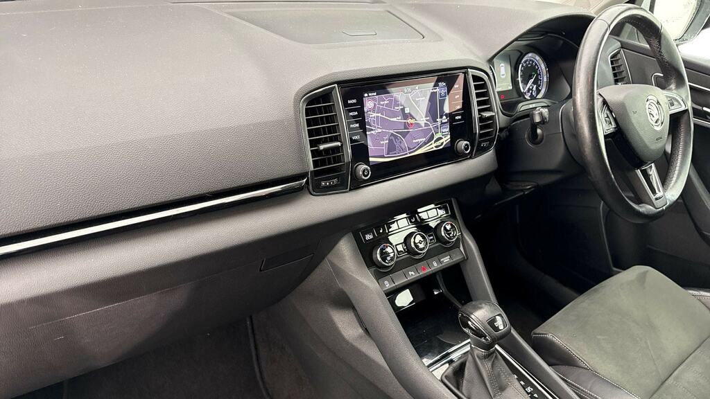 Skoda Karoq 1.5 Tsi Se L Dsg White #2