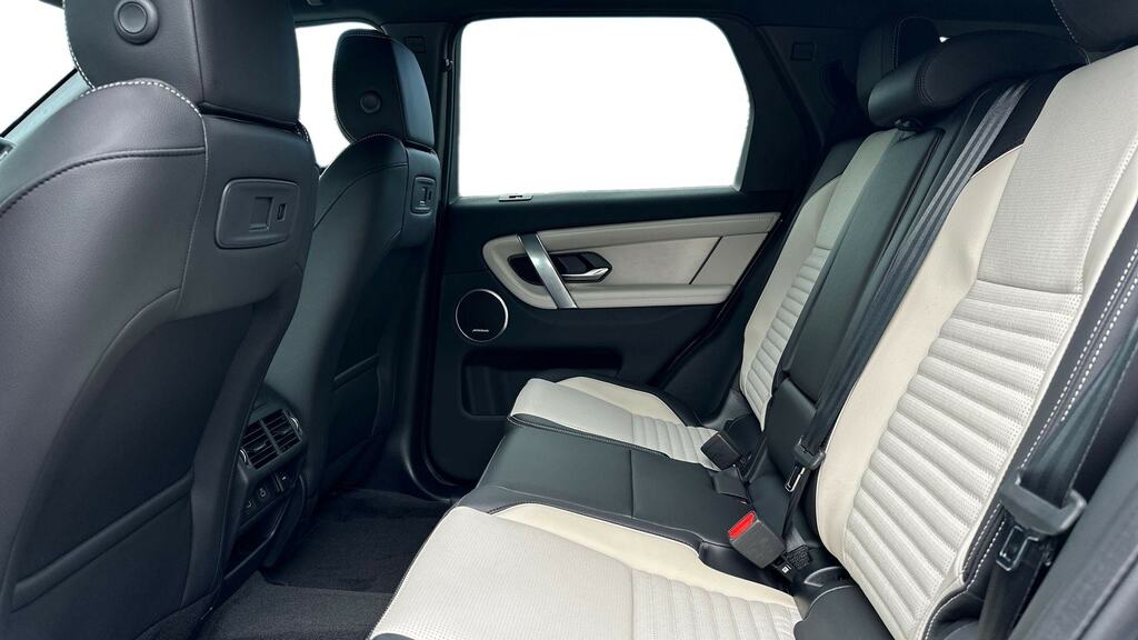 Land Rover Discovery Sport 1.5 P270e Landmark 5 Seat Grey #4