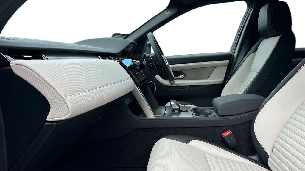 Land Rover Discovery Sport 1.5 P270e Landmark 5 Seat Grey #3