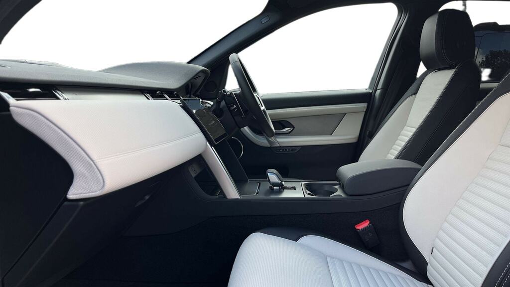 Land Rover Discovery Sport 1.5 P270e Landmark 5 Seat Grey #3
