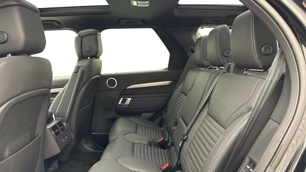 Land Rover Discovery 3.0 D350 Dynamic Hse Black #4