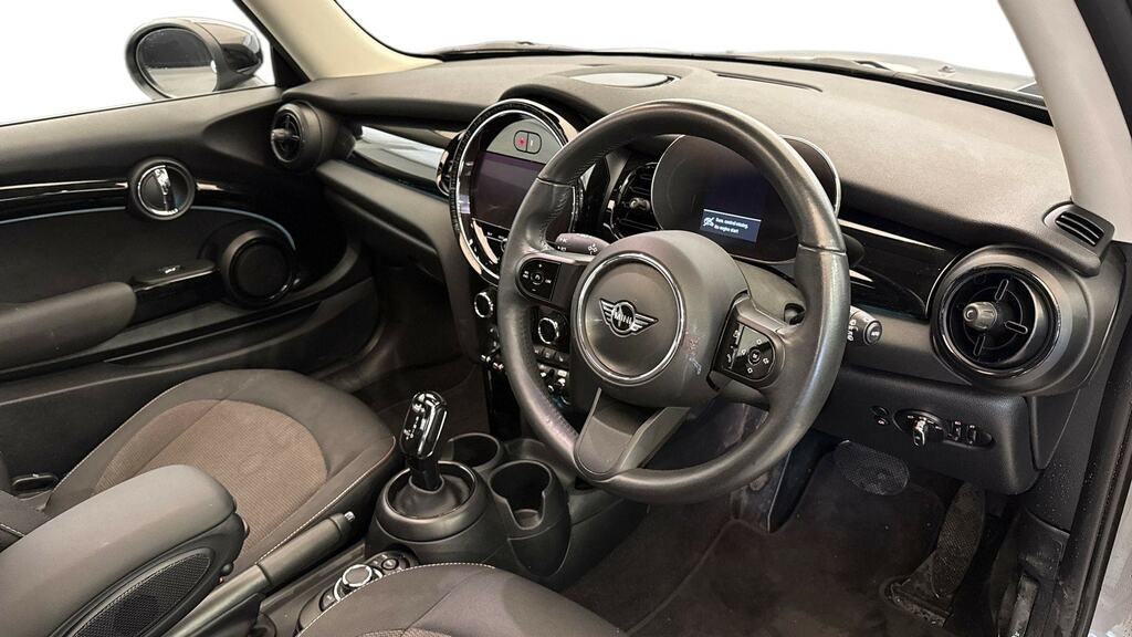 Mini Hatch 1.5 Cooper Classic Premium Plus CN23VUT Silver #6