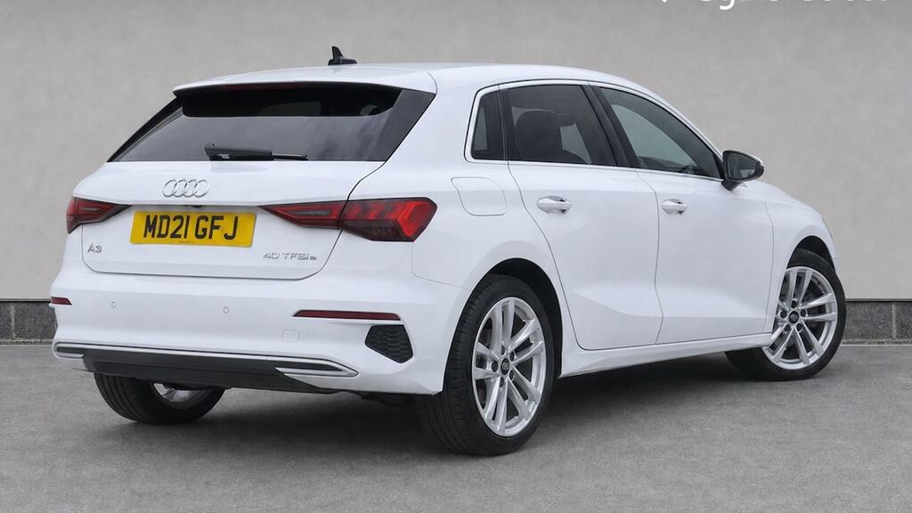 Audi A3 40 Tfsi E Sport S Tronic MD21GFJ White #4