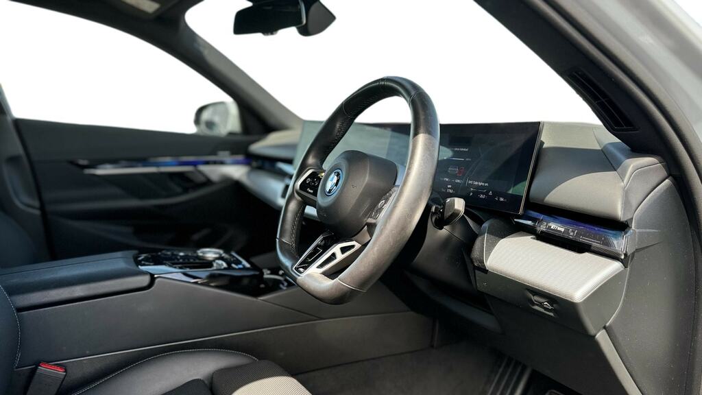 BMW i5 250Kw Edrive40 M Sport 84Kwh YP24DAU Grey #5