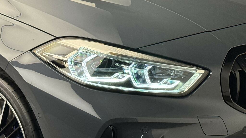BMW 1 Series M Sport Black #22