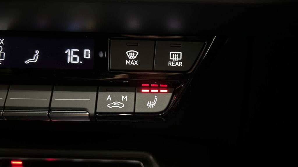 Audi RS3 Carbon Vorsprung Black #37