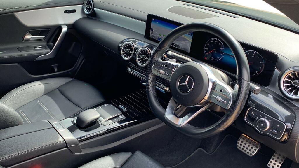 Mercedes-Benz CLA Class Cla 180 Amg Line Premium Tip Black #3