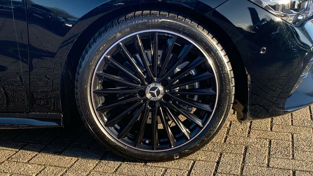 Mercedes-Benz CLA Class Cla 200 Amg Line Premium Plus Tip Black #5