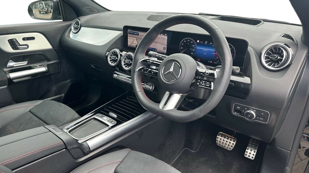 Mercedes-Benz GLA Class Gla 220D 4Matic Amg Line Premium Plus KW25DDJ Black #3