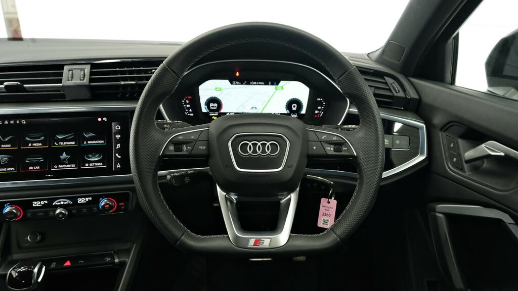 Audi Q3 Black Edition Black #10