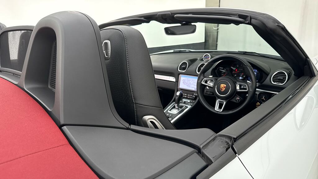 Porsche 718 Boxster 2.0 Pdk White #37