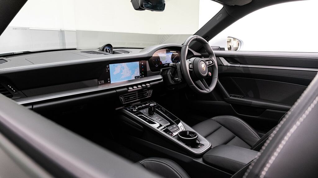 Porsche 911 2dr Pdk Black #13