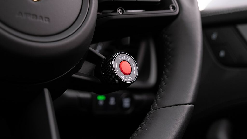 Porsche 911 2dr Pdk Black #32