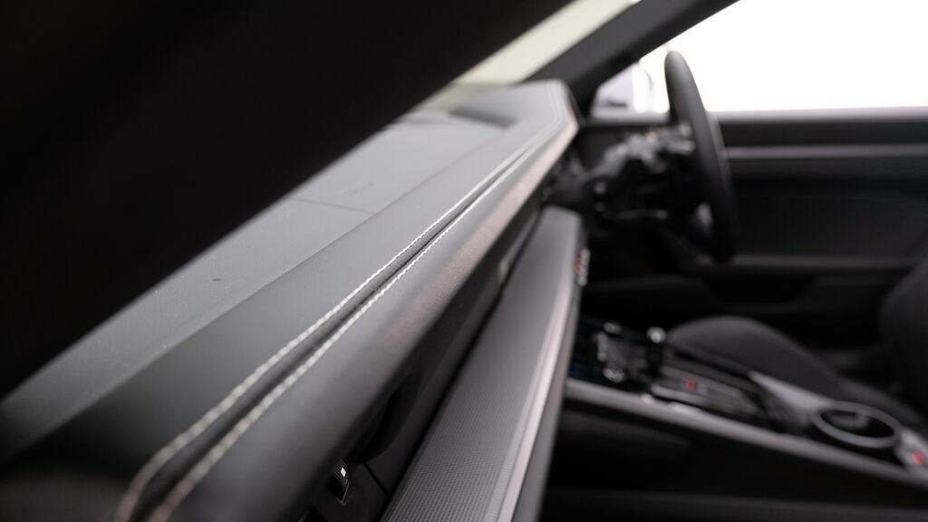 Porsche 911 2dr Pdk Black #47