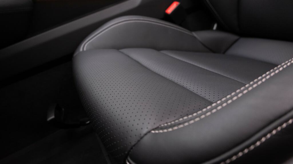Porsche 911 2dr Pdk Black #42