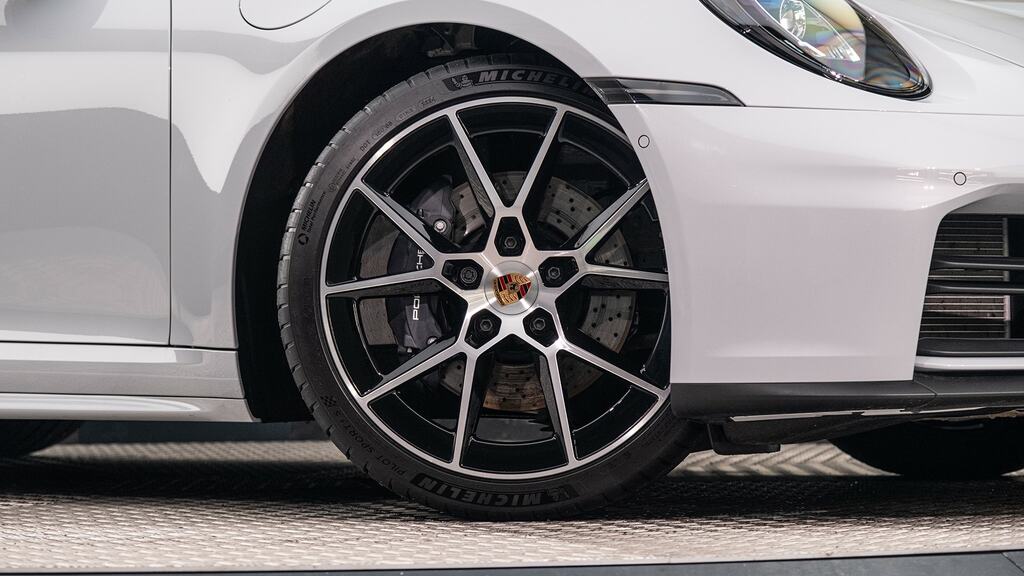 Porsche 911 2dr Pdk Black #9