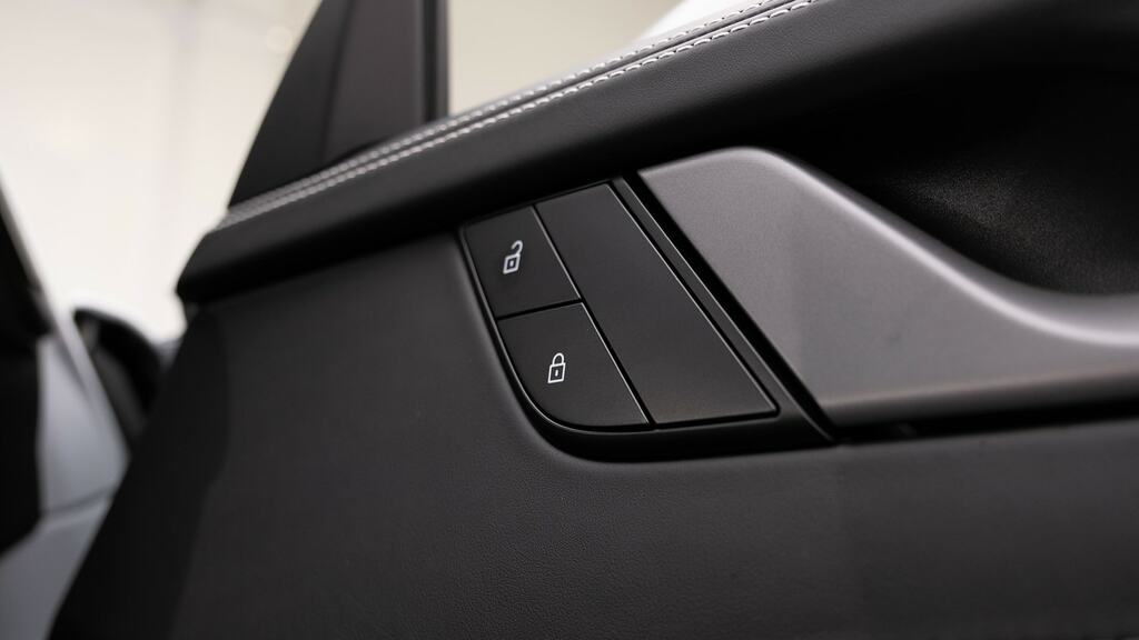 Porsche 911 2dr Pdk Black #34