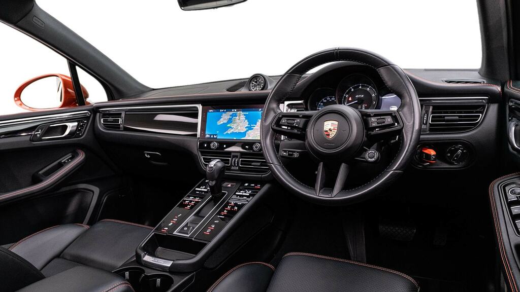 Porsche Macan 5dr Pdk Black #10