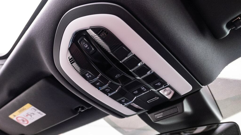 Porsche Macan 5dr Pdk Black #42