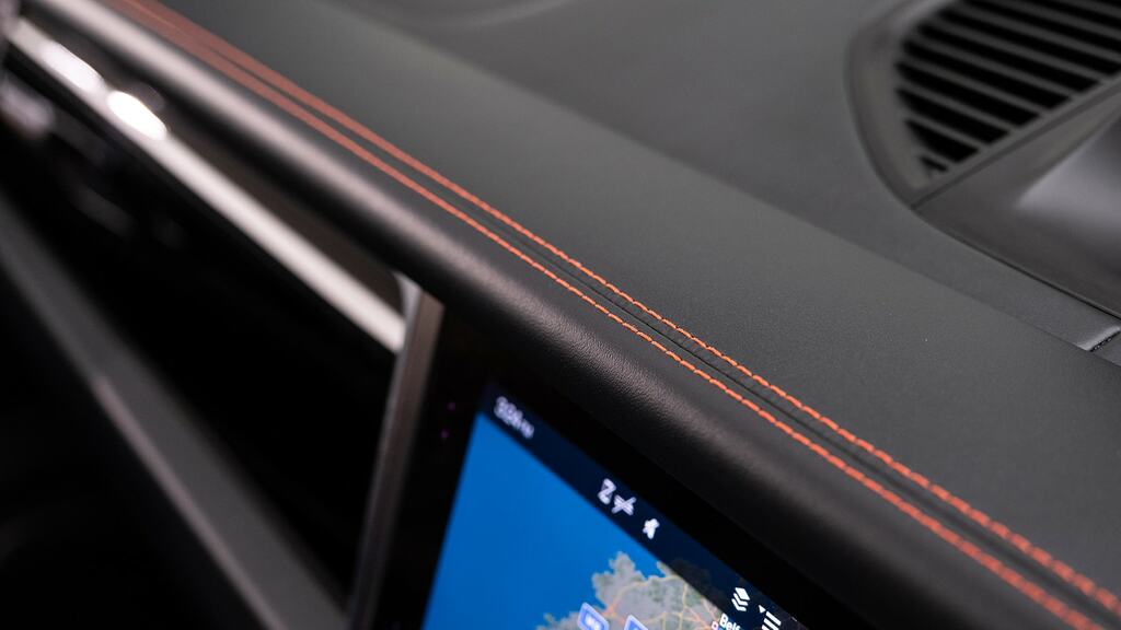 Porsche Macan 5dr Pdk Black #40