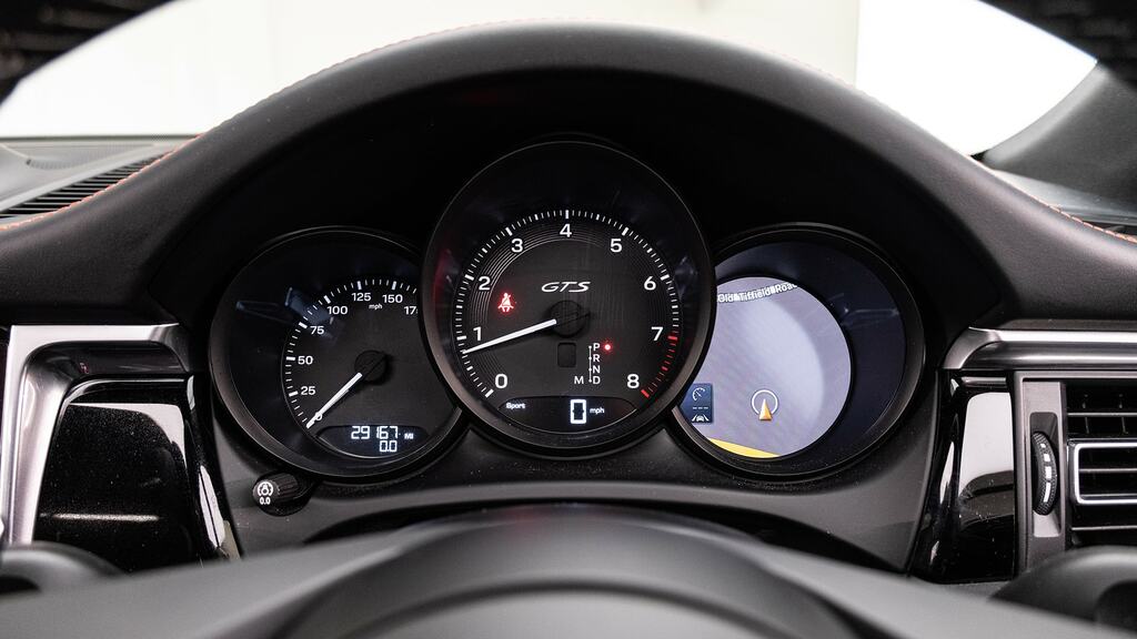 Porsche Macan 5dr Pdk Black #16