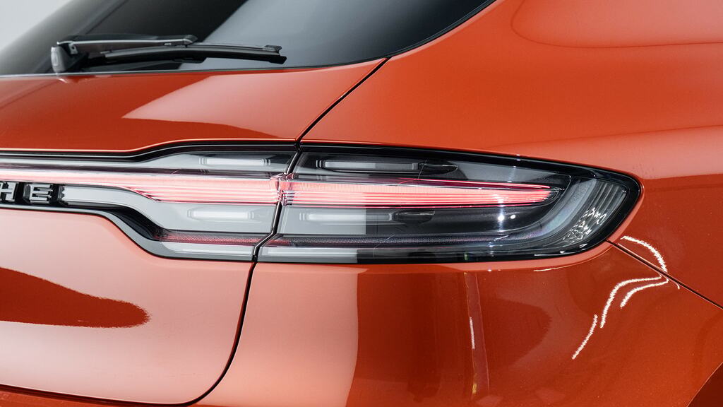 Porsche Macan 5dr Pdk Black #23