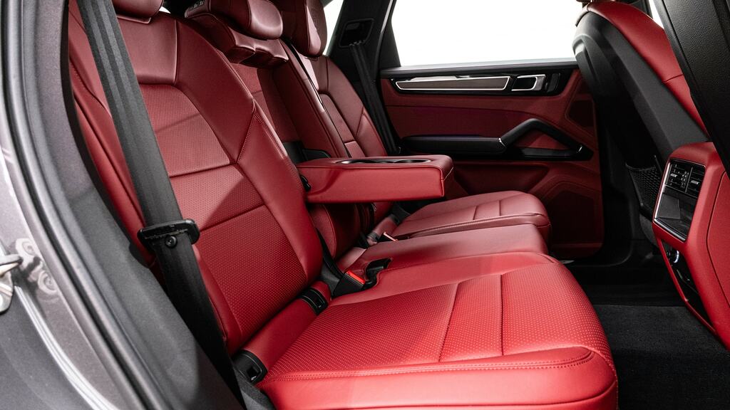 Porsche Cayenne V8 Turbo Tiptronic Black #42