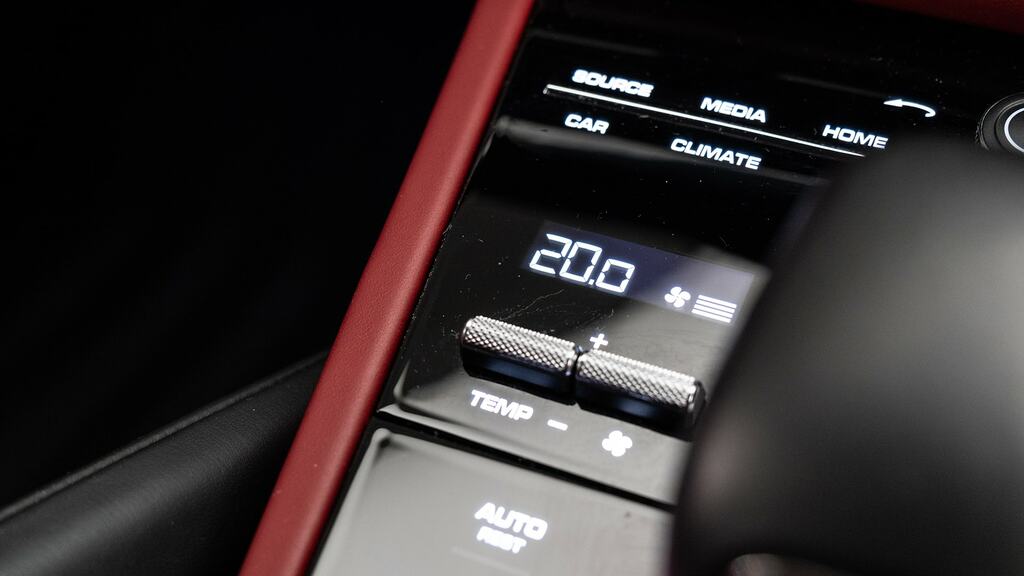 Porsche Cayenne V8 Turbo Tiptronic Black #33
