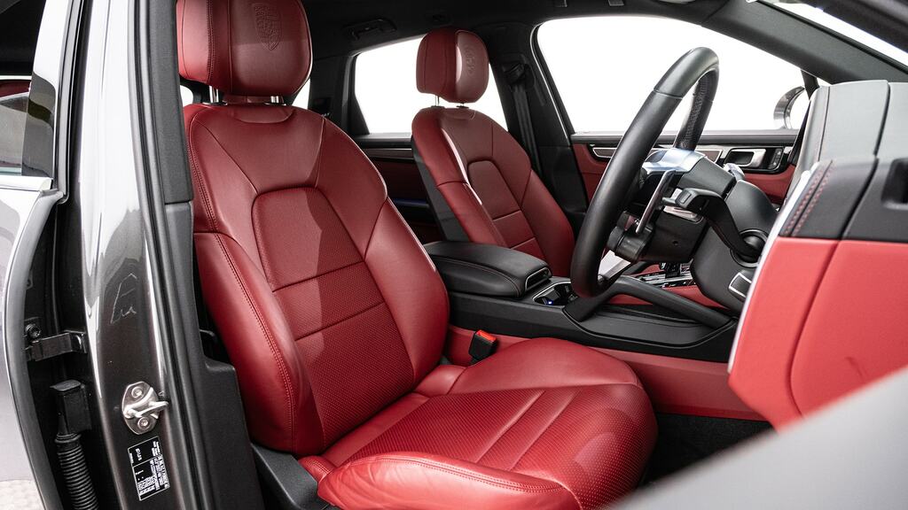 Porsche Cayenne V8 Turbo Tiptronic Black #11