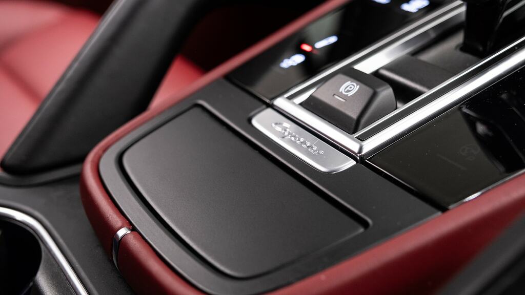 Porsche Cayenne V8 Turbo Tiptronic Black #38