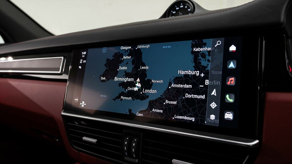 Porsche Cayenne V8 Turbo Tiptronic Black #31
