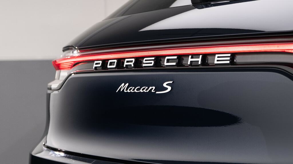 Porsche Macan 5dr Pdk Grey #24