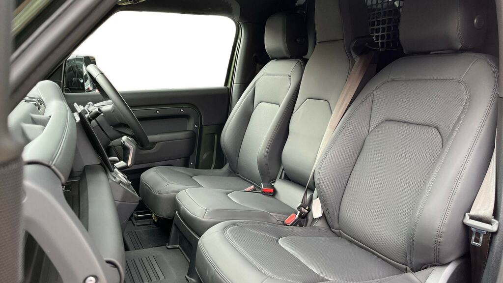 Land Rover Defender 90 3.0 D250 Hard Top X-dynamic Se 3 Seat Green #4