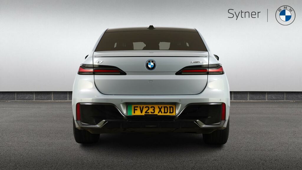BMW i7 Excellence Black #15