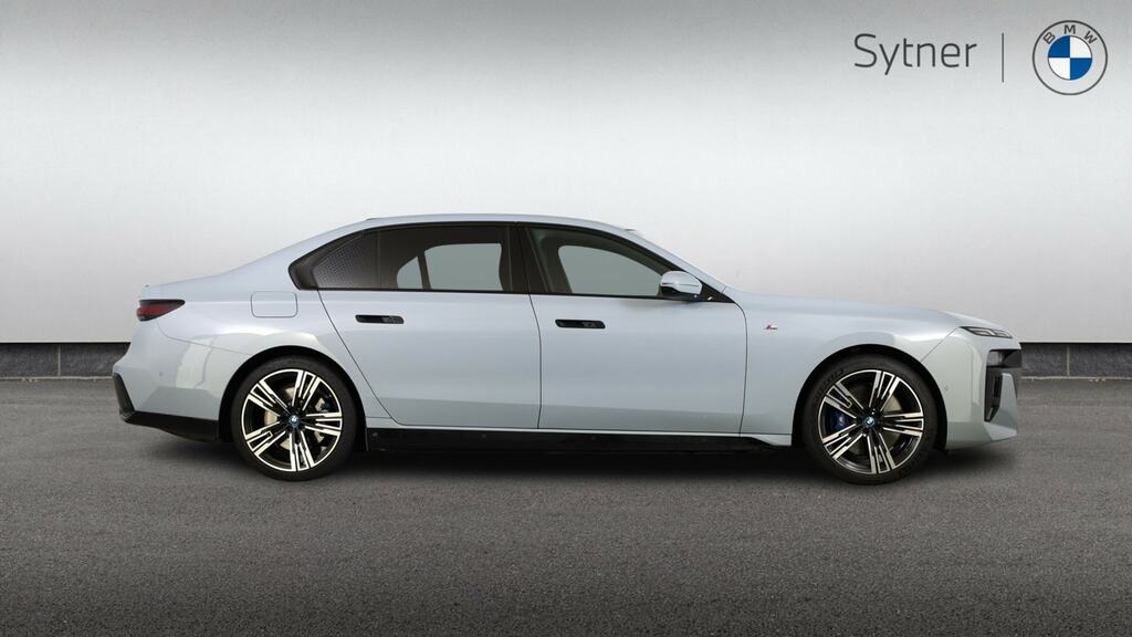 BMW i7 400Kw Xdrive60 M Sport 105.7Kwh Grey #3