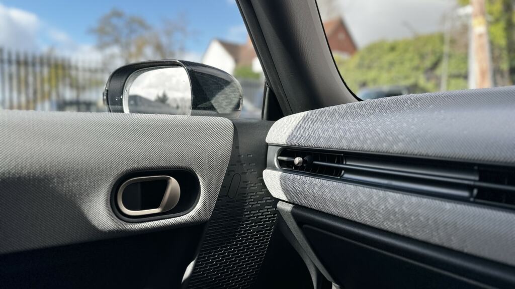 Mini Hatch 1.5 C Classic 2025 Blue #19