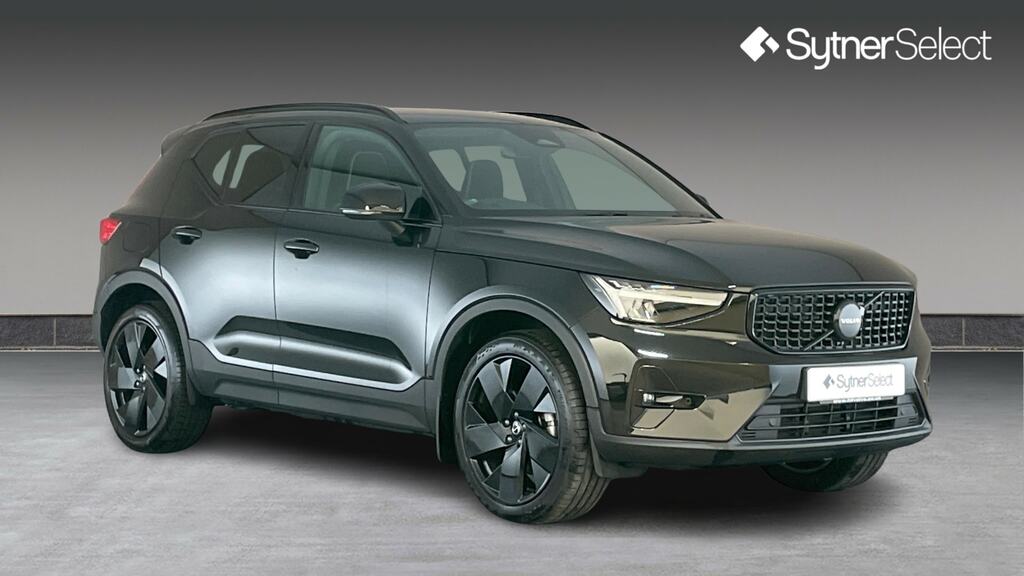 Volvo XC40 Core Black #1
