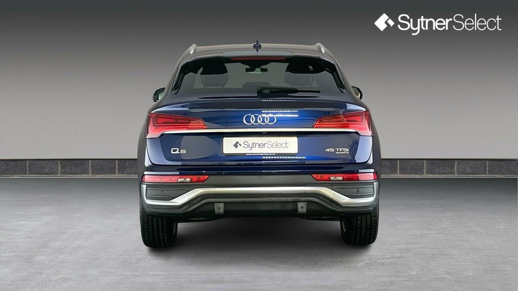 Audi Q5 S Line Black #5
