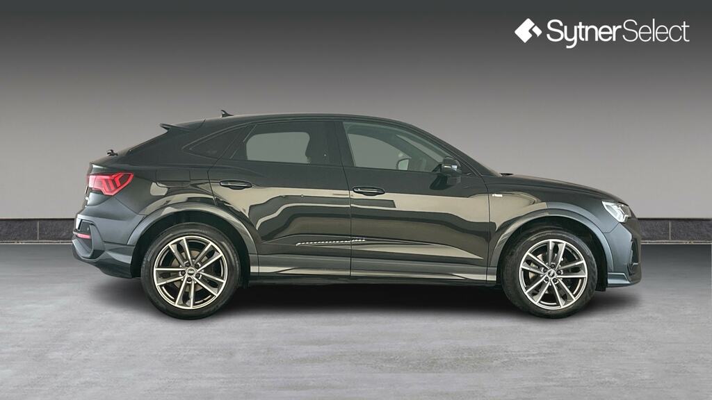 Audi Q3 35 Tfsi Black Edition S Tronic Black #3