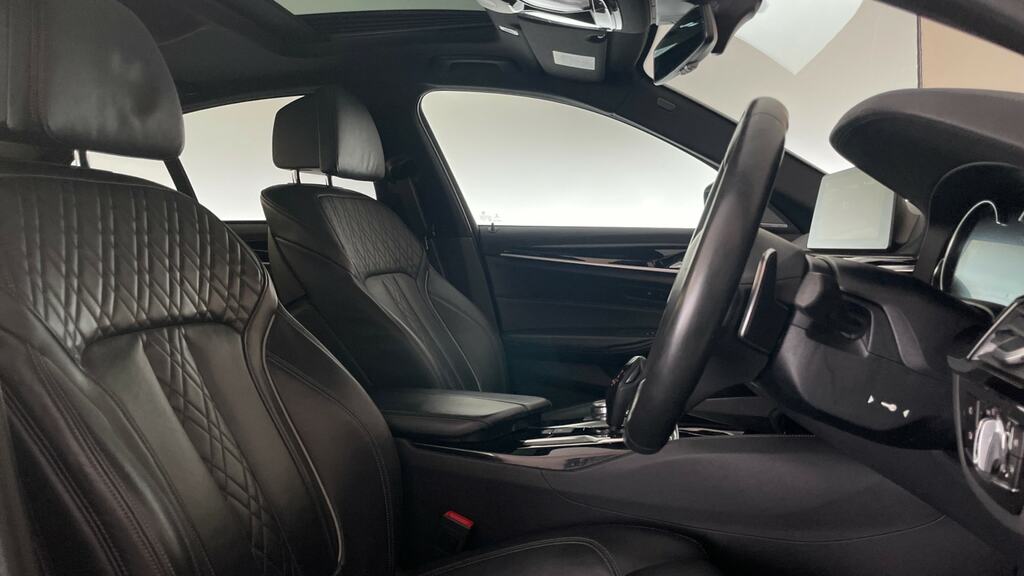 BMW 5 Series Automatic White #10