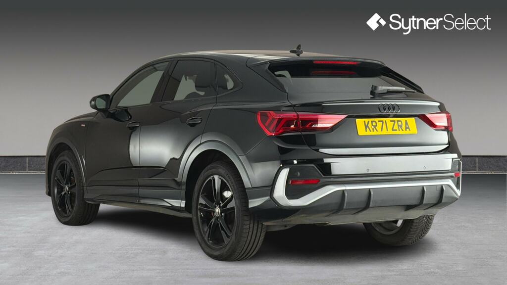 Audi Q3 35 Tfsi S Line S Tronic Black #2