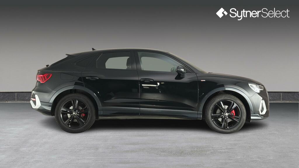 Audi Q3 35 Tfsi S Line S Tronic Black #3