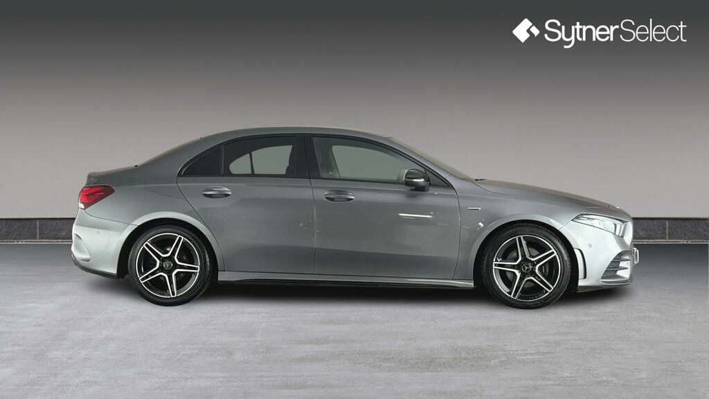 Mercedes-Benz A Class Hatchback Black #3