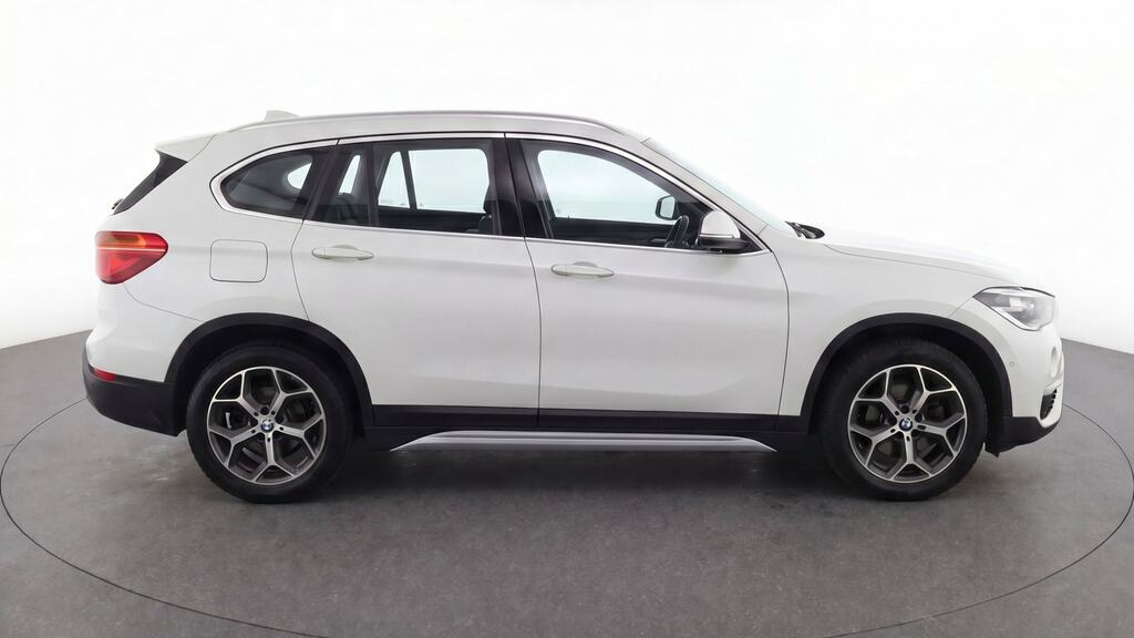 BMW X1 White #8