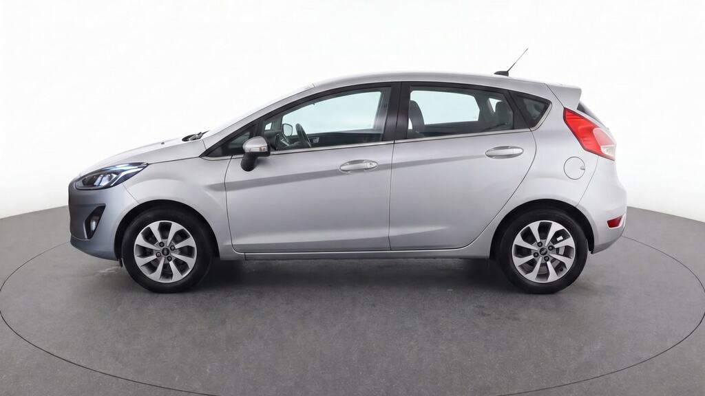 Ford Fiesta Hatchback Red #6