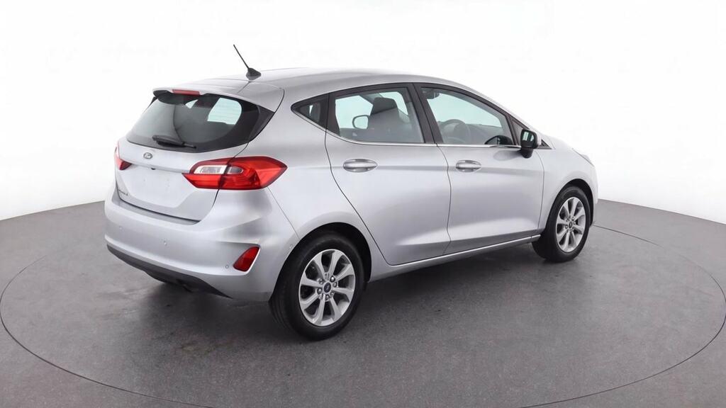 Ford Fiesta Hatchback Red #4